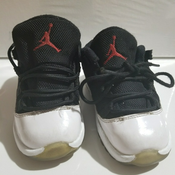 Toddler Air Jordan Tuxedos Size 8c euc - Picture 1 of 4